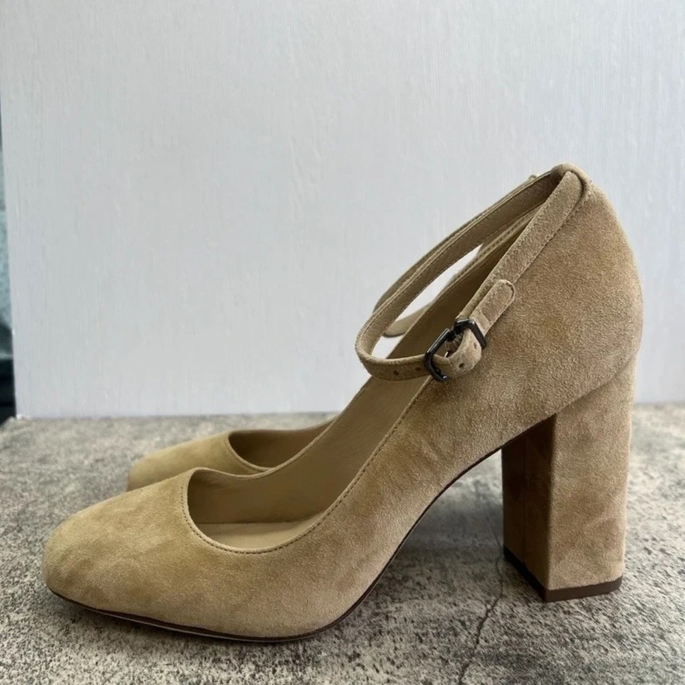 Chic Tan Suede Block Heels